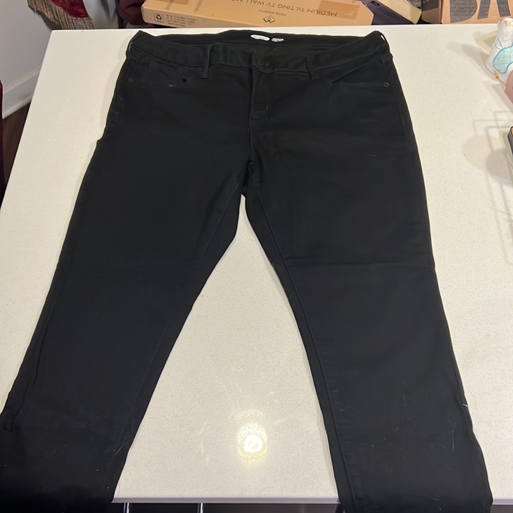 Black Old navy rockstar jeans